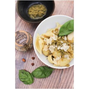 olivenlunden oppskrifsbilde middag pasta pesto genovese hasselnottsalt